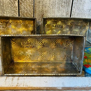 Vintage Ovenex Starburst Loaf Pan w Envelope Ends, Textured Bread Pan, Farmhouse MCM Kitchen, Food Photo Prop