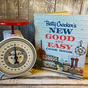 Vintage Betty Crocker Good and Easy Cookbook 1962 First Edition Excellent Condition, 1960s  Betty Crocker Cookbook