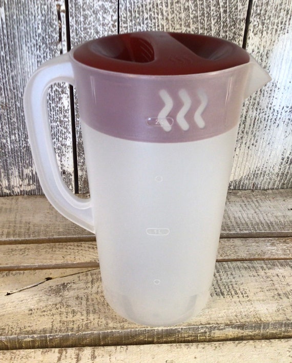 Rubbermaid 2 Qt. Simply Pour Plastic Pitcher with Multi-Function