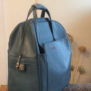 Vintage Samsonite Blue Silhouette II Carry On Luggage w Key, Silhouette Blue Bag Carryon Overnight Luggage