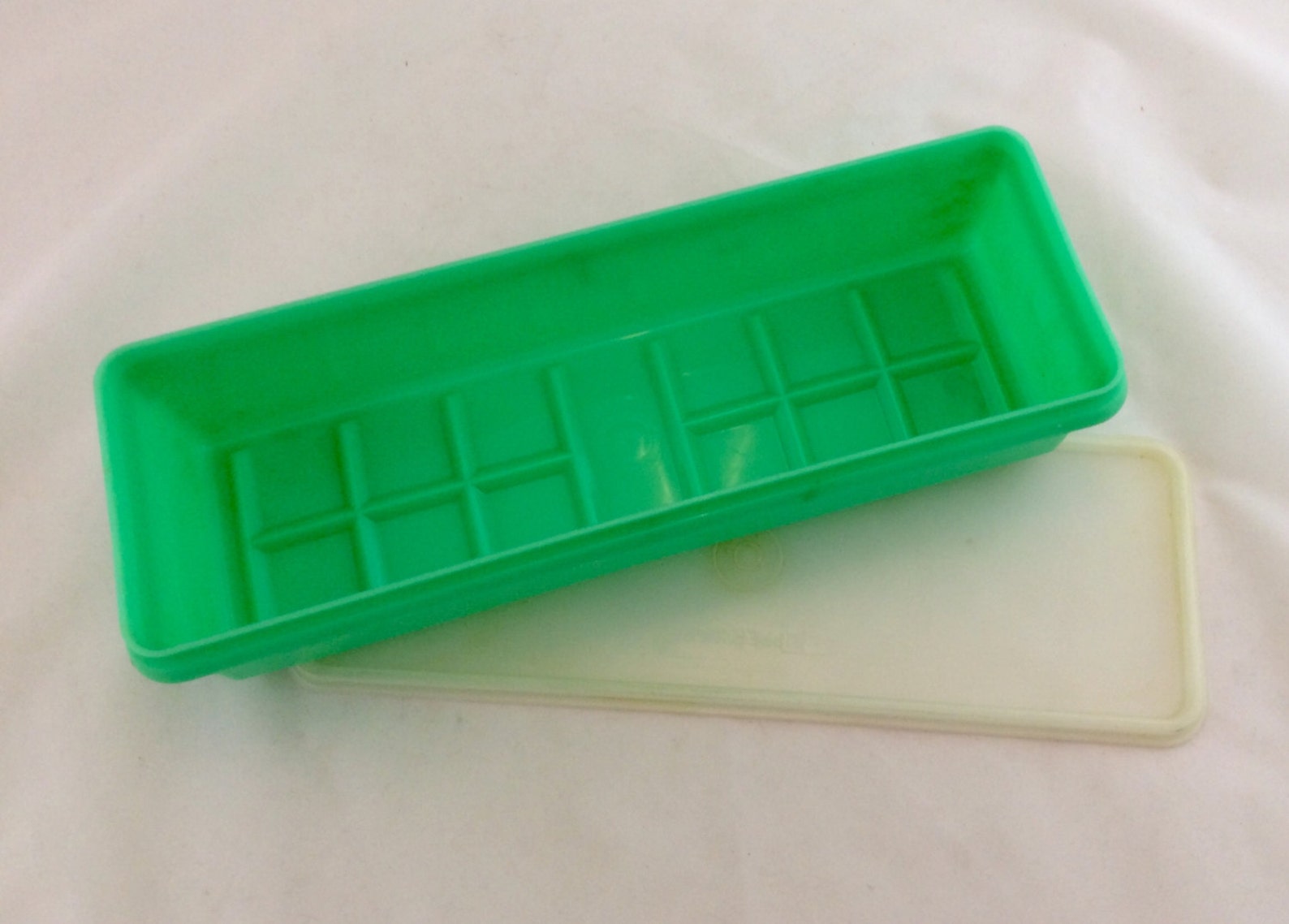 Vintage Tupperware Celery Keeper Tupperware Vegetable Keeper Etsy