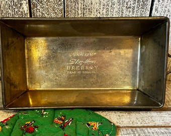 Vintage Loaf Pan w Envelope Ends Skyline Bakeloy England,  9.5” Bread Loaf Pan, Farmhouse  Kitchen