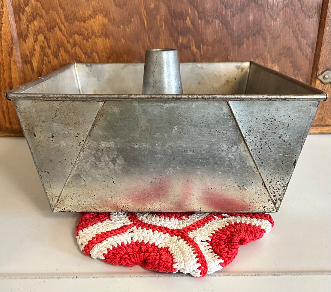 Rare Vintage Square Angel Food Tube Pan W Envelope Ends, 2 Piece Tin 9 Square Angel Food Cake