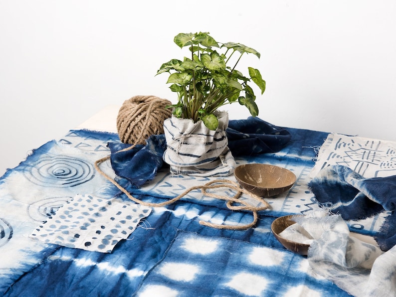 Navy Shibori Placemats set