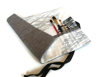 Paint Brush Roll Black and Grey Circles Artist Brush Roll