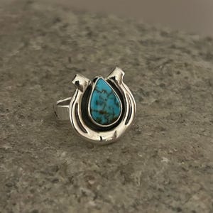 Size US 7, Kingman Turquoise Horseshoe Ring, Handmade, Solid Sterling Silver, Hand Stamped Band
