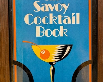 Le livre de cocktails du Savoy (1976), édition Arno Press, couverture Art déco, bon état