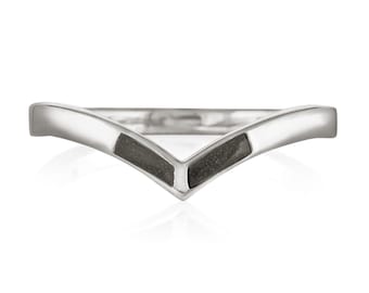 Chevron Cremation Ring in Sterling Silver | Pet Ashes Memorial Jewelry