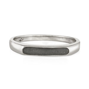 Smooth Band Cremation Ring in Sterling Silver | Pet Ashes Memorial Jewelry