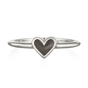 Dainty Heart Cremation Ring in Sterling Silver | Pet Ashes Memorial Jewelry