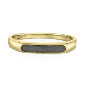 Smooth Band Cremation Ring in 14K Gold | Pet Ashes Memorial Jewelry