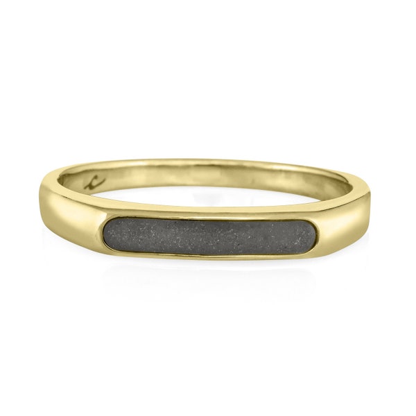 Smooth Band Cremation Ring in 14K Gold | Pet Ashes Memorial Jewelry