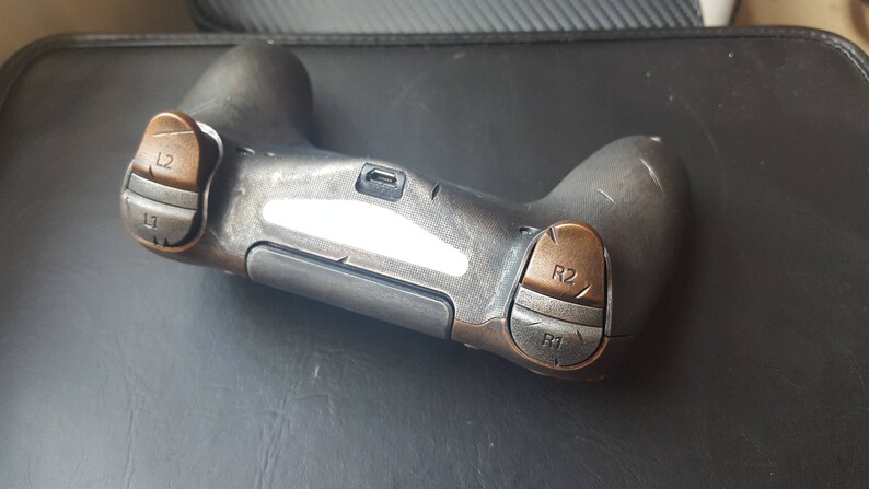 Brass . Custom STEAMPUNK WASTELAND Rustic PS4 Controller fan art