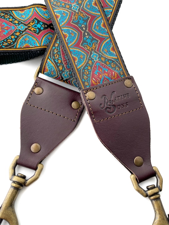The Atlas Guitar Strap Style Bag Strap - Glorious Maroon and  display picture 1
