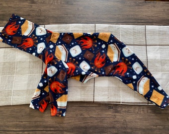 Gimme S'mores fleece hondenpyjama - hondenvest, fleecetrui met 2 of 4 pijpen