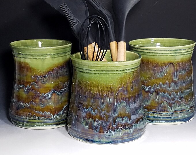 Hand Thrown Pottery Utensil Holder, Ceramic Utensil Holder, Kitchen Caddy, Kitchen Crock