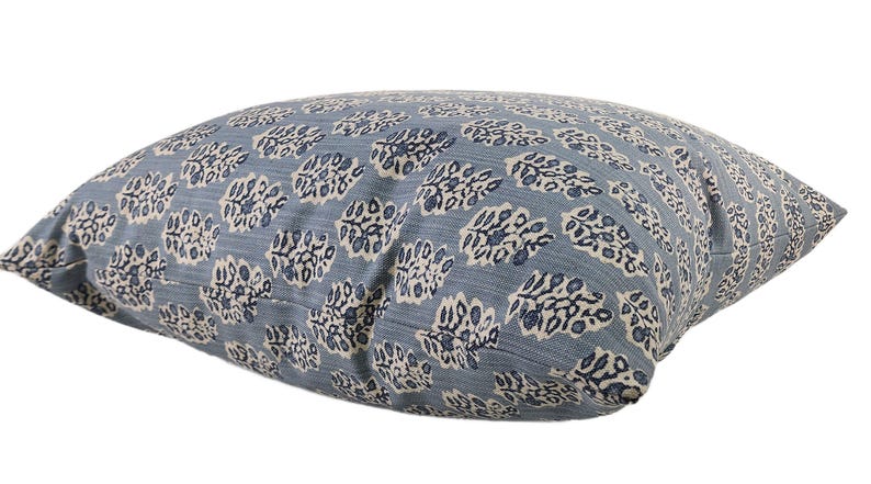 Funda de cojín decorativa con estampado rústico en azul piedra y tela chambray, VARIOS TAMAÑOS, Cojines decorativos, Funda de cojín, Decoración moderna para el hogar imagen 5