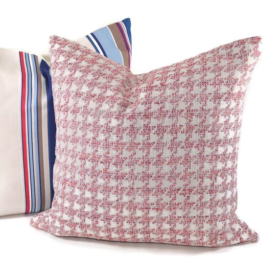 houndstooth throw pillows