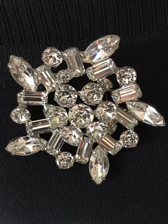 Vintage Brooch Rhinestone Brooch Weiss Rhinestone… - image 4