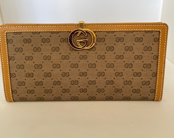 Vintage Gucci Wallet