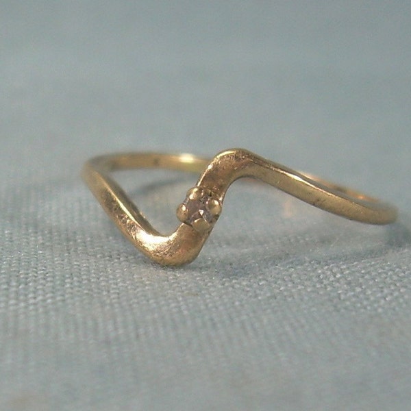 10K TINY DIAMOND Ring Size 5-1/4 Vintage Solid 10kt Yellow Gold-416 417 Au-ws Hallmark-Sweet Dainty Wee Little Small Love Me Forever-624