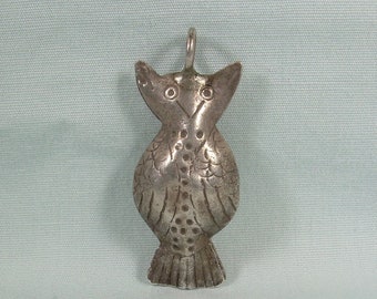 STERLING NAVAJO OWL Bird Pendant-Vintage 925 Silver-Handmade Hollow Puffy Etched Carved-Southwest Native Indian Totem Fetish Animal Shaman