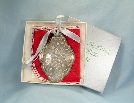 Towle silver deals christmas medallions
