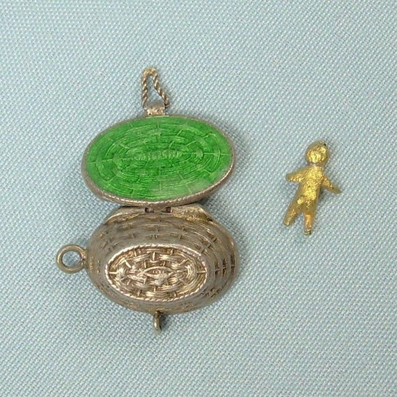 800 SILVER BABY MOSES In A Basket Charm Pendant-V… - image 3