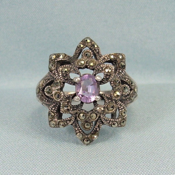 STERLING AMETHYST Ring Size 6 To 6-1/4 Vintage 925 Silver-Fancy Ornate-Purple-Sparkling Black Chrome Marcasites-Flower Star Cluster