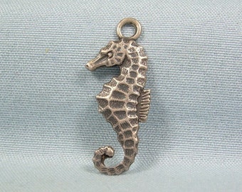 STERLING SMALL SEAHORSE Charm Pendant-Vintage 925 Silver-Nautical Salt Water Coral Reef Sea Horse Mermaid Fish Animal-Little Tiny Wee