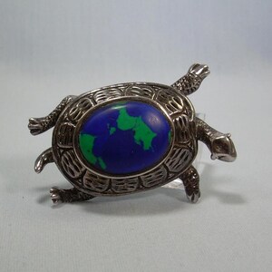 1-11 / 16 "STERLING SCHILDKRÖTE Pin Brosche-Vintage 925 Silber-LS Punze-Blau Grün Azurit-Weltkarte-Tier Schildkröte Reptil-Glück Glück
