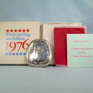 STERLING 6ème série-1976 - Ornement pendentif en forme de clochette Liberty avec six oies - vintage argent 925-12 jours de Noël - boîte et carte - sixième