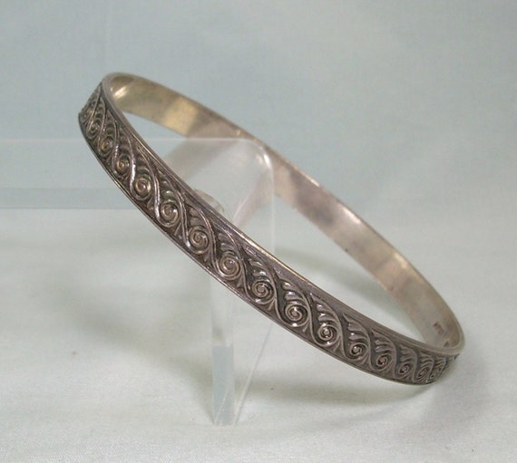 14.7g STERLING SCROLLS Bangle Bracelet-Vintage An… - image 2