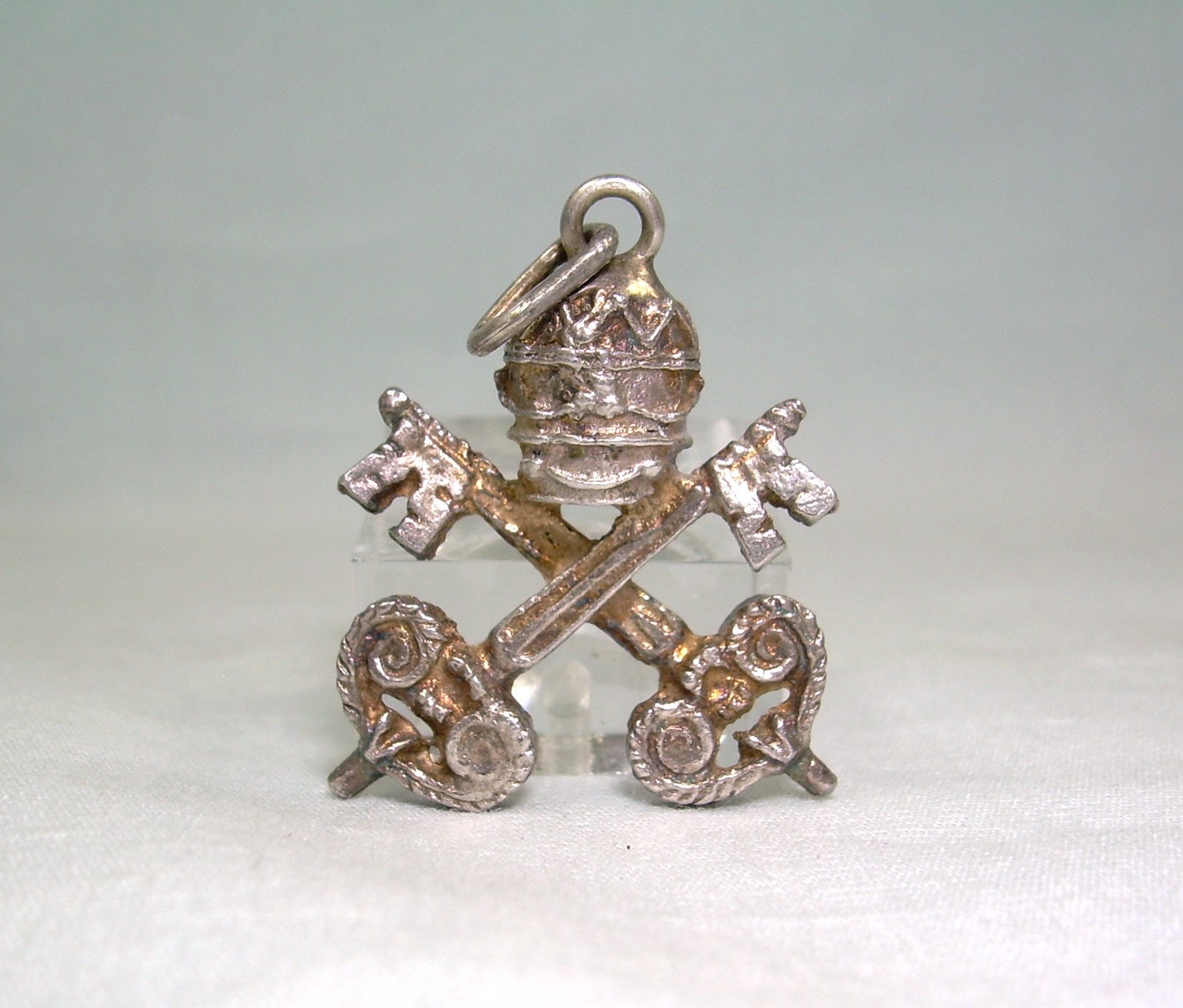 Vatican necklace - Etsy 日本
