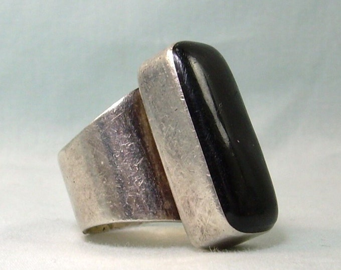 Aztec Stamp Onyx SS 5 Row Ring
