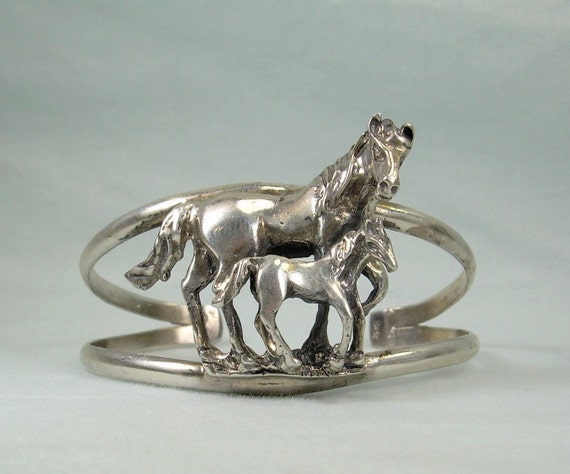 Heavy Patina Galluping Horse Vintage Navajo Sterling Native American Jewelry Silver Bracelet Heavy Patina Galluping Horse Vintage Navajo Sterling Native American Jewelry Silver Bracelet