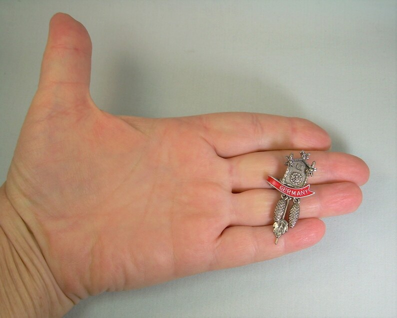 BAVARIAN CUCKOO CLOCK Pin Broochvintage Silver Tonered Etsy