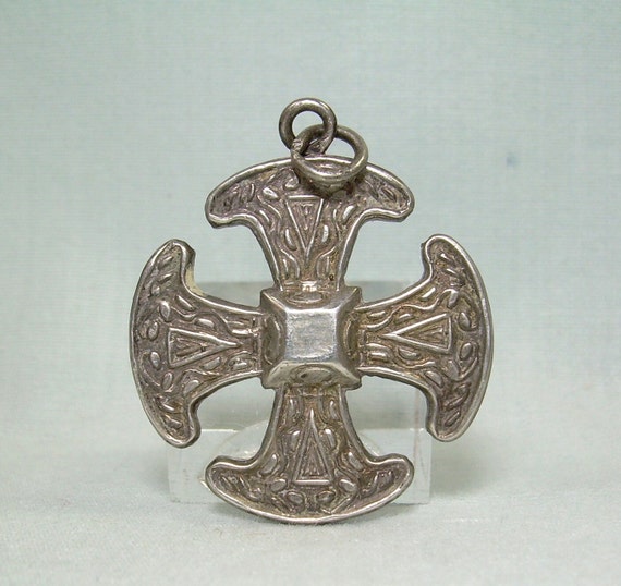 STERLING CELTIC MALTESE Cross Charm Pendant-Vintag