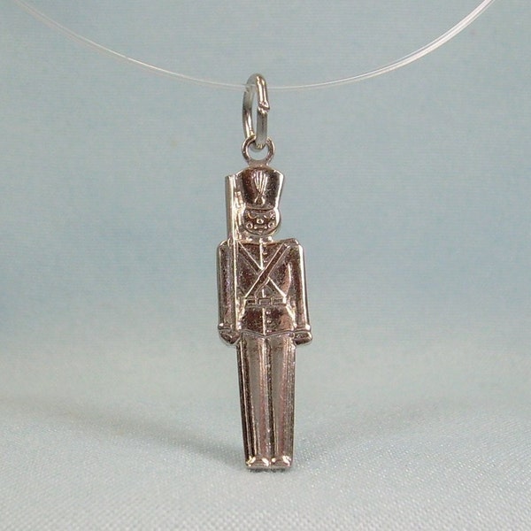 STERLING TOY SOLDIER Charm Pendant-Vintage High Polish 925 Silver-p & b Hallmark-Christmas Ballet Nutcracker Suite King Sugar Plum Fairies