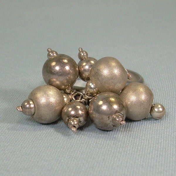 STERLING CHA CHA Cluster Ring Sz 7-1/2 Vintage 925 Silver-Orbs Balls Spheres Circles Globes-Cosmic Planets-Party Bubbles-Polished & Brushed