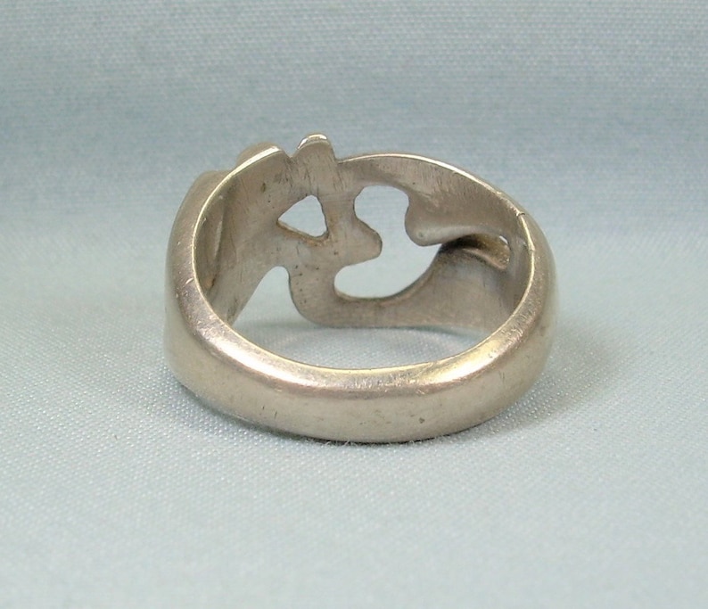STERLING OM AUM Chant Ring Size 6-12 to 6-34 Vintage 925 Silver-Cut Out-Yoga-Buddha Buddhism-Religious Enlightenment-Hope For World Peace