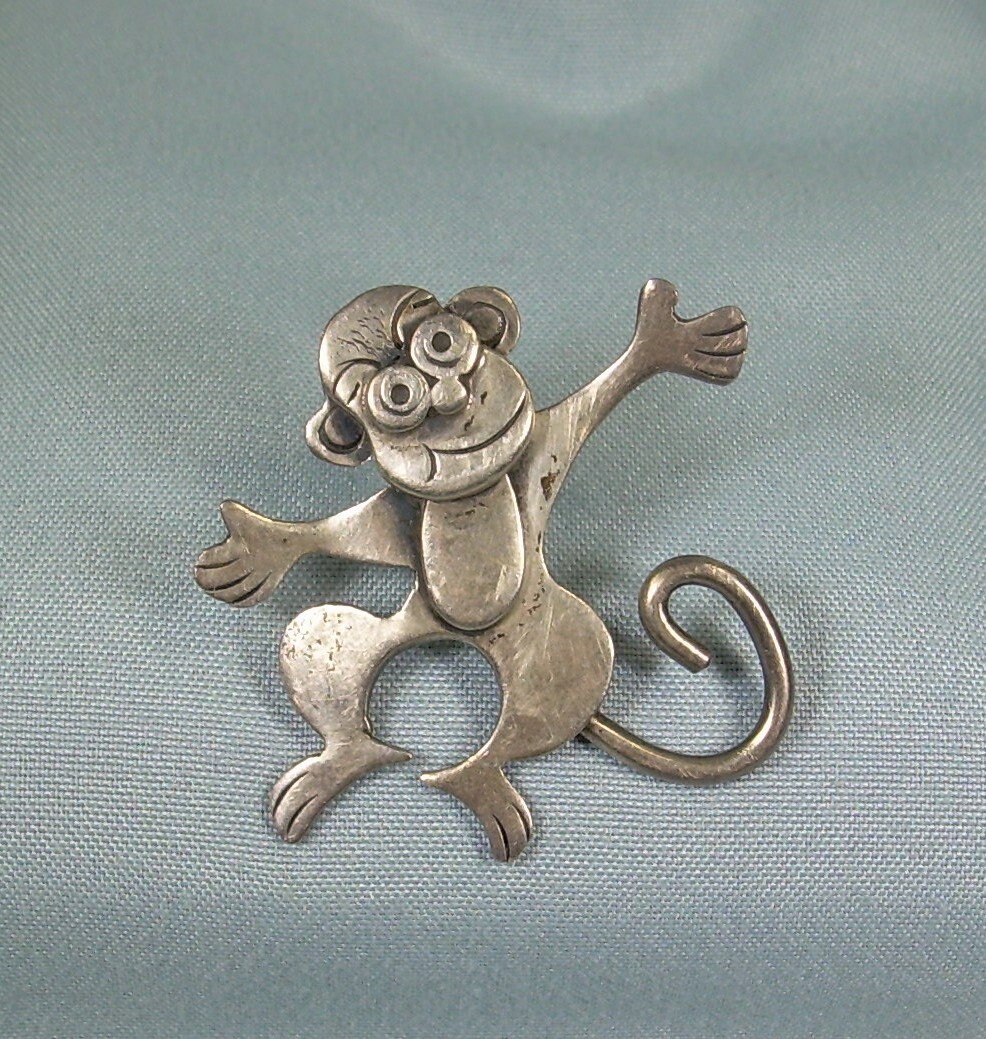 THAILAND STERLING ブローチ Vintage SIAM STERLING SILVER LARGE Oval Pin Brooch, Scrolled