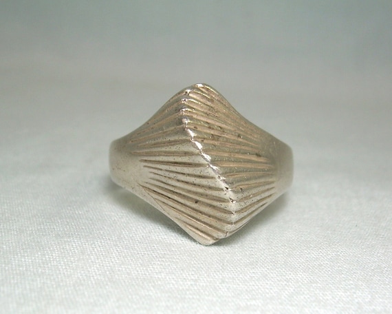 STERLING POINTED Ribbed Dome Ring Sz 6-1/2 Vintag… - image 1