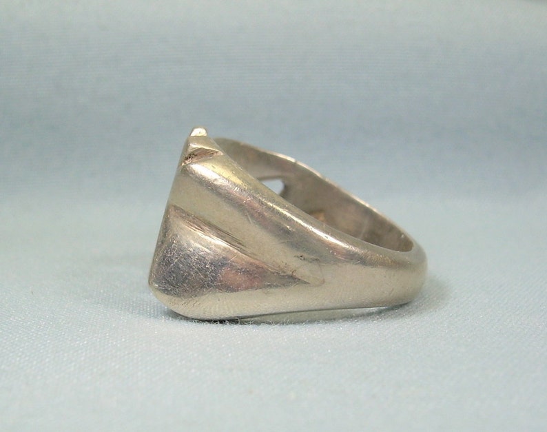 STERLING OM AUM Chant Ring Size 6-12 to 6-34 Vintage 925 Silver-Cut Out-Yoga-Buddha Buddhism-Religious Enlightenment-Hope For World Peace