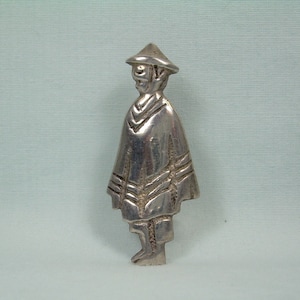 STERLING PONCHO MAN Pin Brooch-Vintage 925 Silver-Traditional South American Peruvian Peru-Costume Clothing Hat Sandals-Sombrero