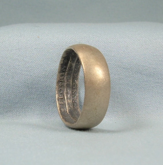 STERLING AUSTRALIAN Florin Coin Wide Band Ring Sz… - image 2