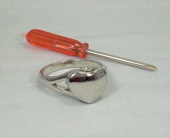 HEART ASH URN Locket Ring Size 10-Vintage Tarnish… - image 8