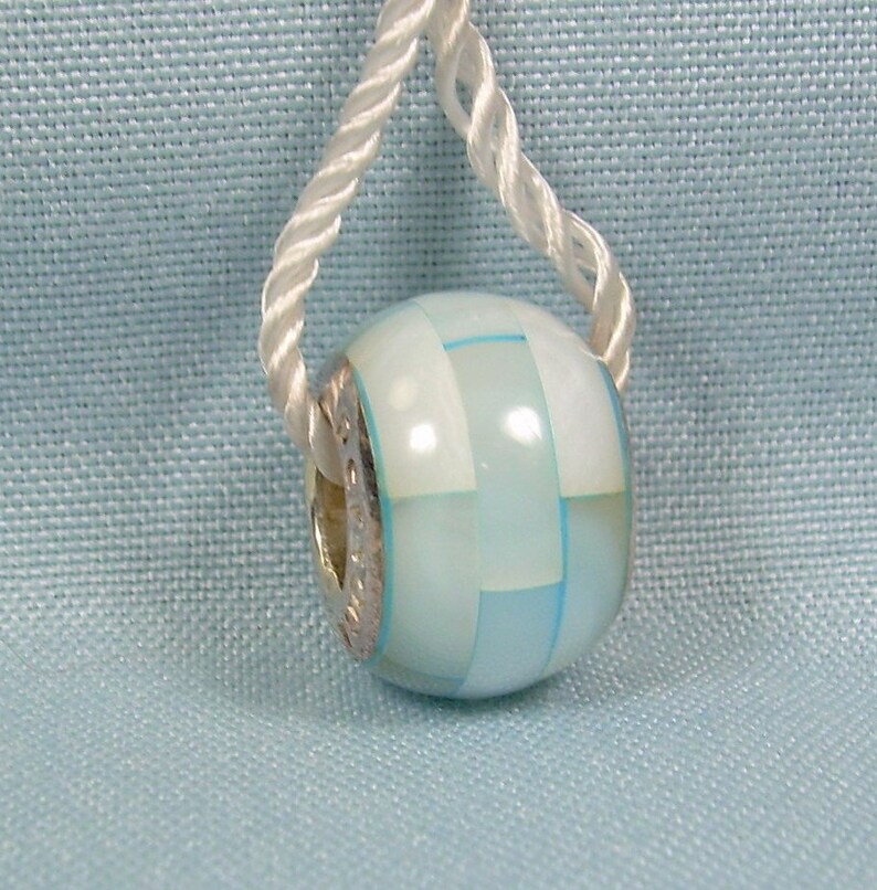 STERLING PERSONA Baby Blue /& White MOP Mother Of Pearl Tow-Tone-European Charm Bead-925-Bracelet Necklace-Slides On-H12067PP-01 18634097