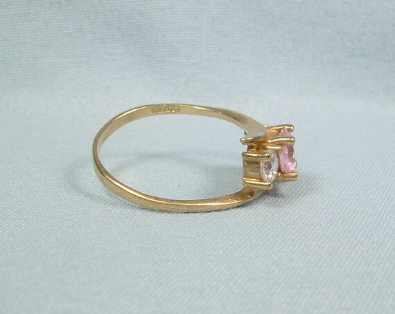 1.8g 10K GOLD Pink & Clear Crystals Ring Size 4-1… - image 4