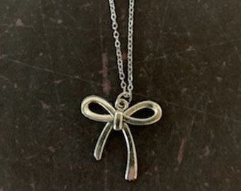 ★ENGBROX★ silver925 dangle ribbon necklace EBNL24027SV claire ribbon necklace_silver - ENGBROX | 60% - Asian